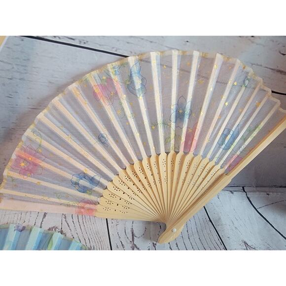 Pretty Silk Fan Lot Of with Flowers Gold Stars Handheld Fan Folding Fans Asian - Picture 4 of 6